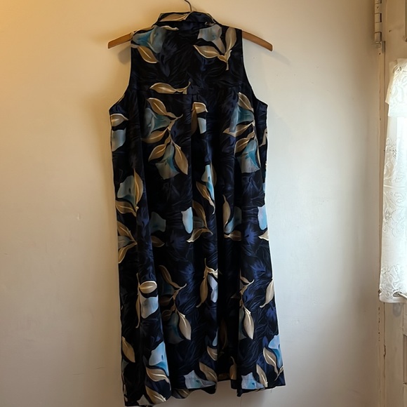 Vintage style blue print dress with oversized collar size large - Picture 3 of 3